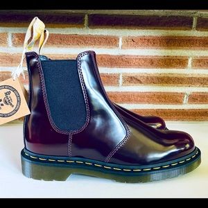 Dr. Martens 2976 Quad Chelsea Boot Arcadia Leather